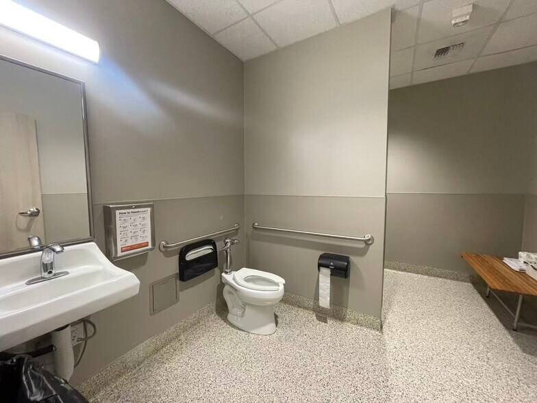More Photos Of 14337 Imperial Hwy, La Mirada Medical For Sale
