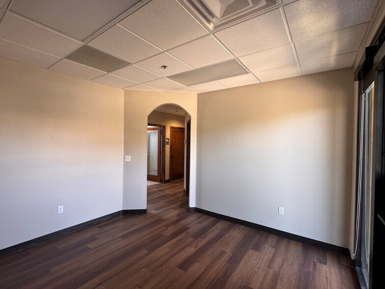 More Photos Of 7202 E Carefree Dr, Carefree Office For Lease