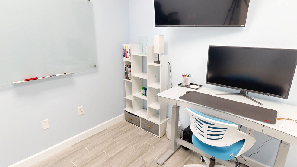 More Photos Of 2151 Consulate Dr, Orlando Loft Creative Space For Sale