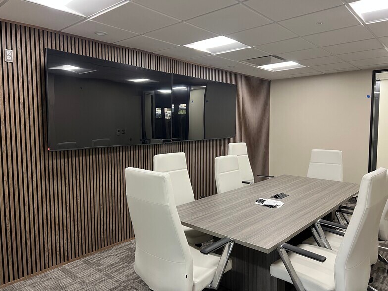 More Photos Of 20300 W 12 Mile Rd, Southfield Office For Lease