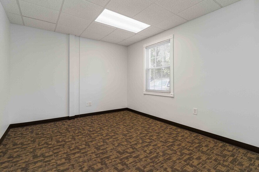 More Photos Of 118 Stockbridge Rd, Jonesboro Medical For Lease