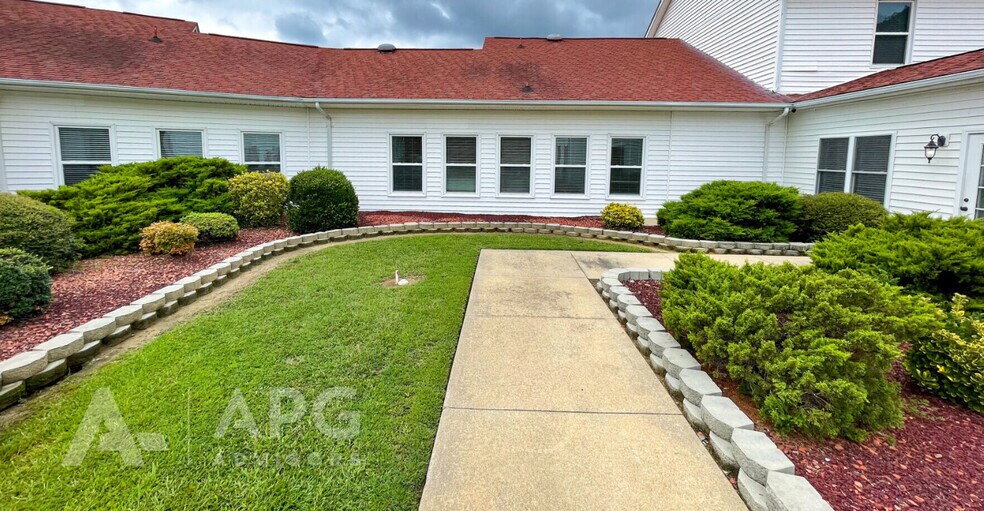 More Photos Of 190 Campground Rd, Selma Office For Lease