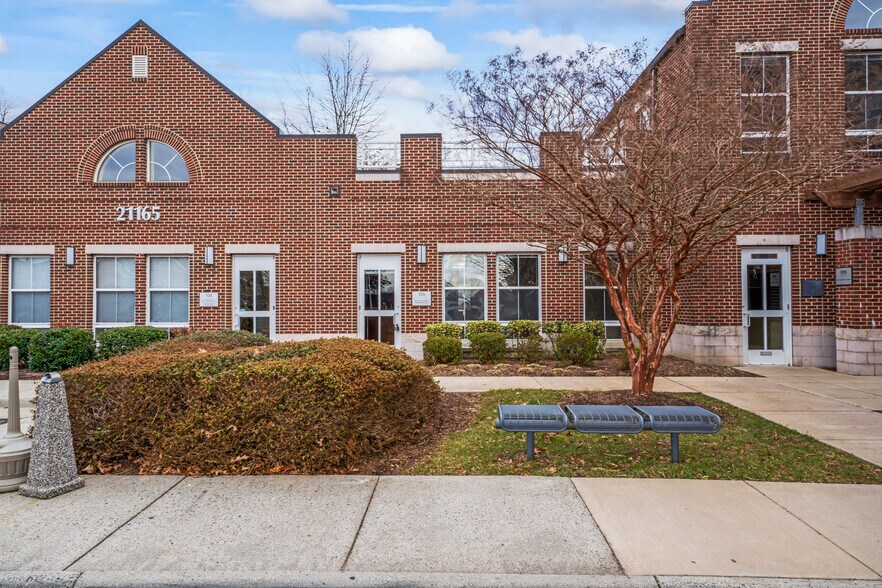 More Photos Of 21165 Whitfield Pl, Sterling Medical For Sale