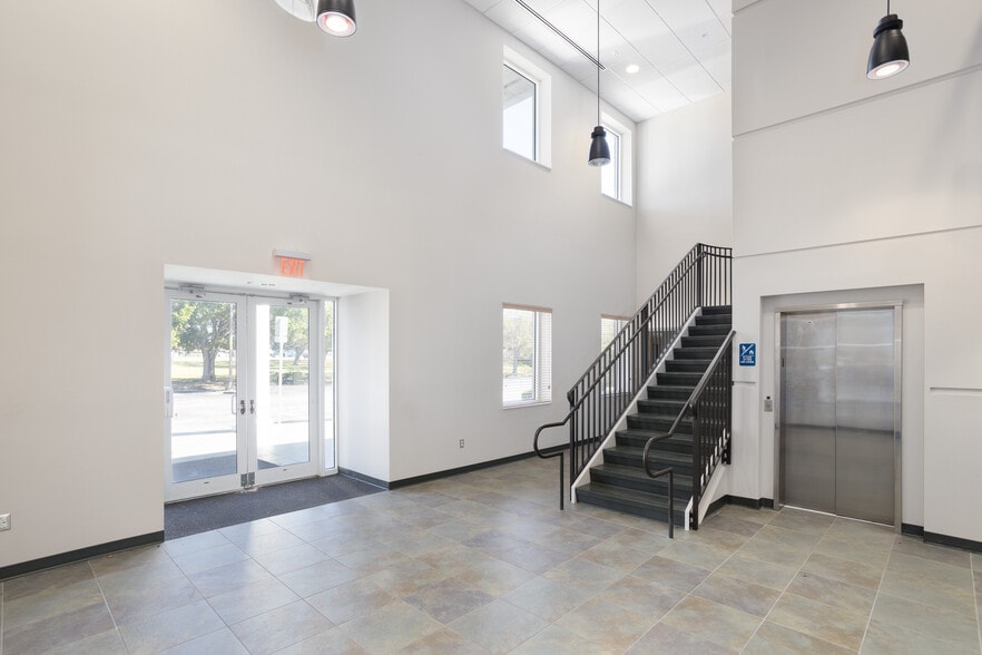 More Photos Of 4400 Dixie Hwy NE, Palm Bay Schools For Sale