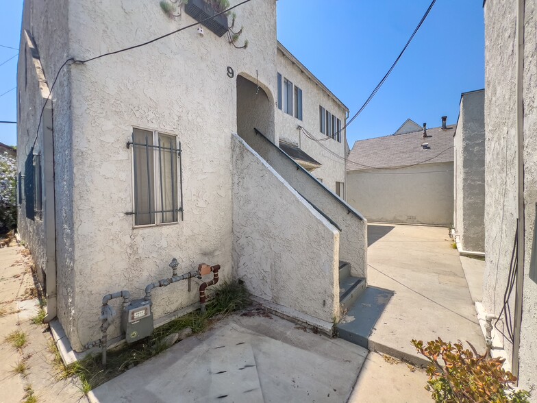 More Photos Of 526-534 W 47th St, Los Angeles Apartments For Sale