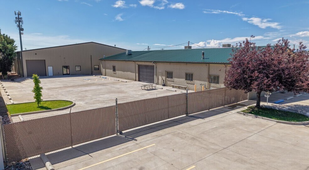 More Photos Of , Pueblo Industrial For Sale