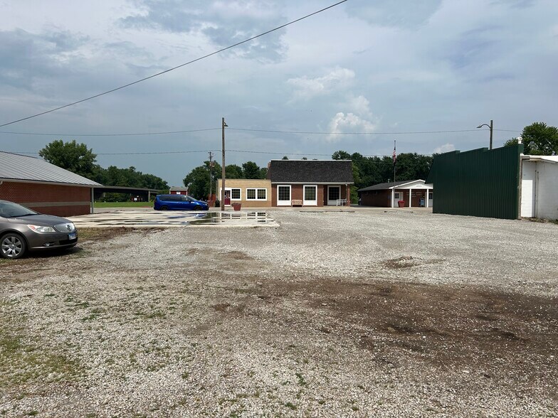 More Photos Of 107 Main st, Hutsonville Land For Sale