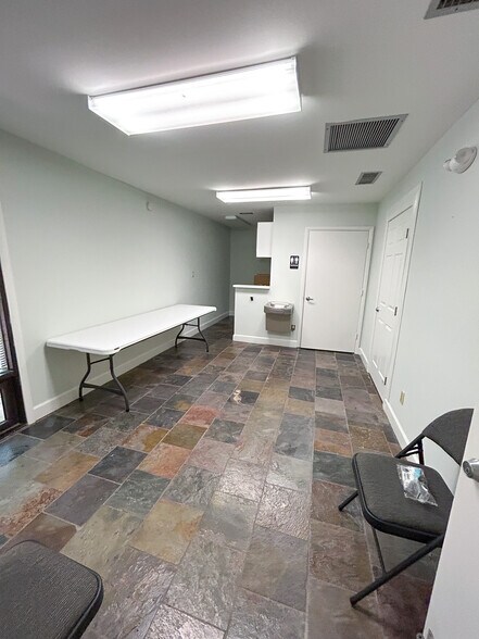 More Photos Of 3512 Godwin Ct, Mobile Medical For Sale