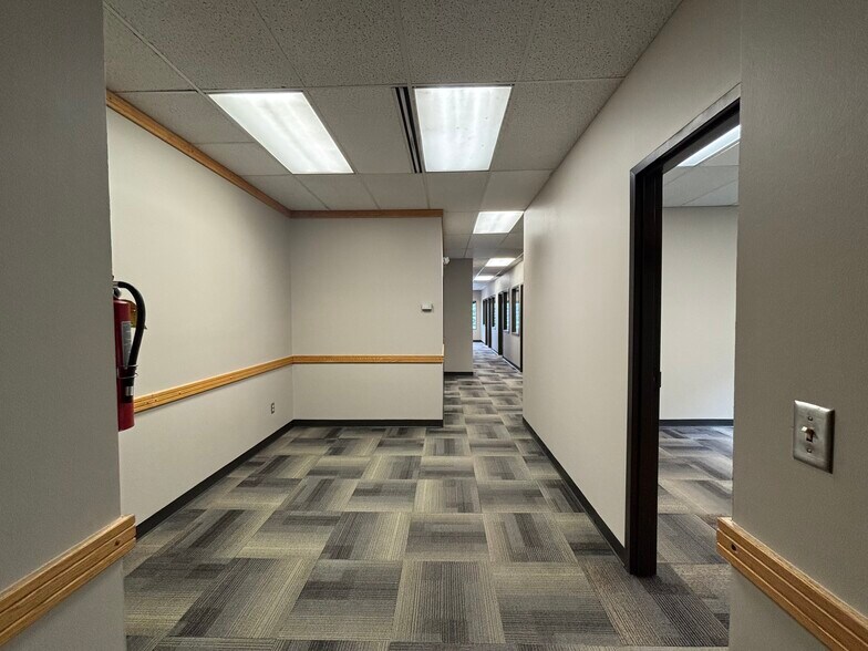 More Photos Of 3900 Arctic Blvd, Anchorage Office For Sale