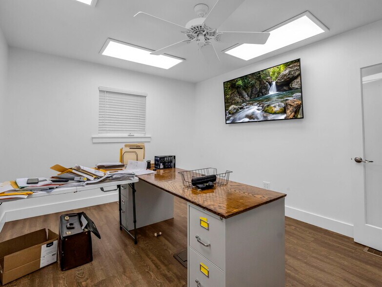 More Photos Of 147 E Court St, Rutherfordton Office Residential For Sale