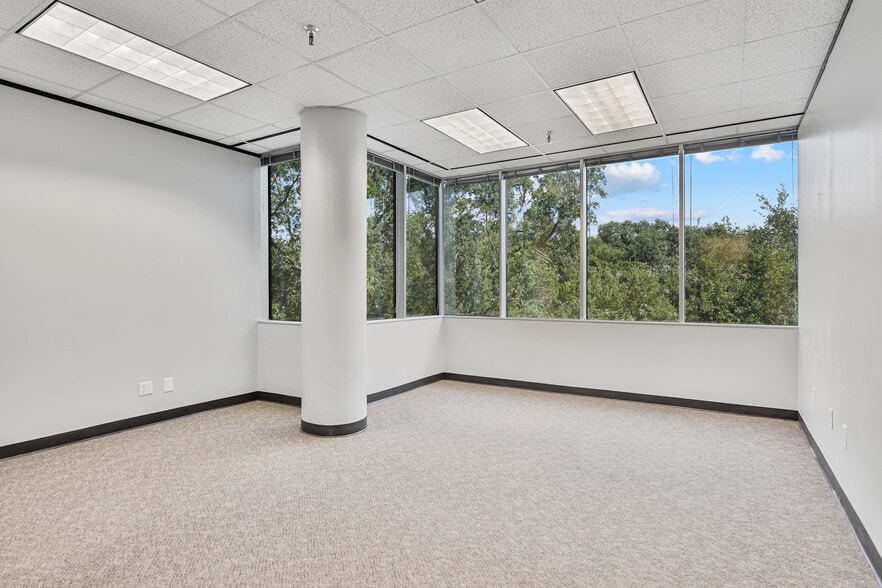 More Photos Of 16225 Park Ten Pl, Houston Office For Lease