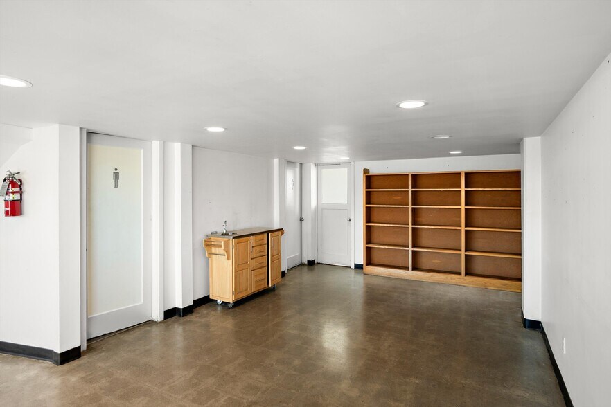 More Photos Of 548 Basin St SW, Ephrata Service For Sale