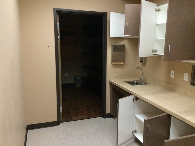 More Photos Of 2428 E Apache Blvd, Tempe Medical For Lease