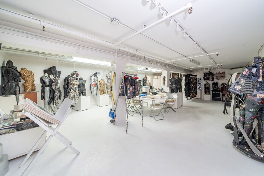 More Photos Of 100 Reade St, New York Multifamily For Sale