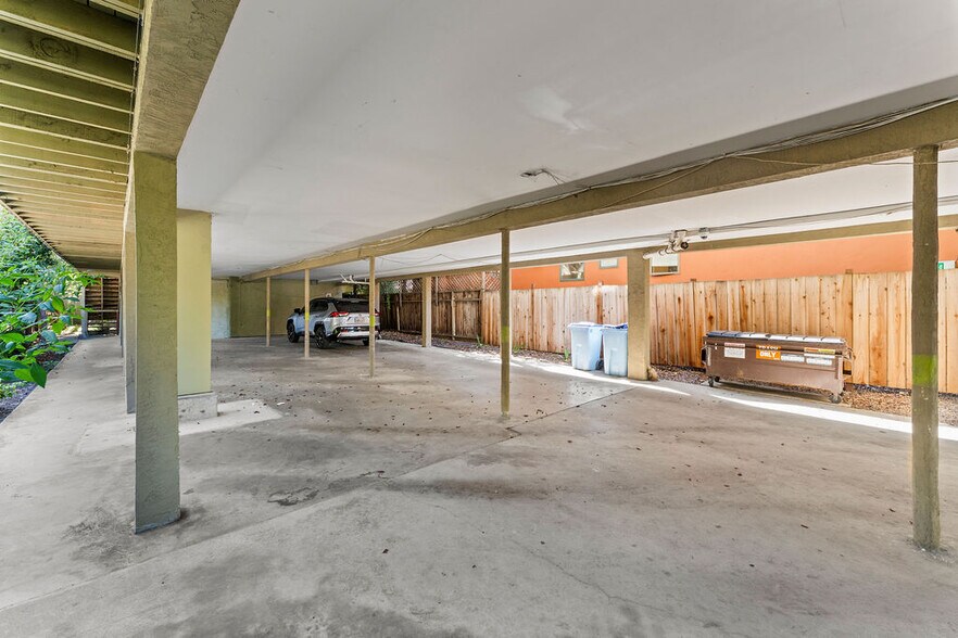 More Photos Of 2427 McKinley Ave, Berkeley Apartments For Sale