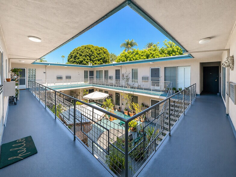 More Photos Of 1152 N Poinsettia Pl, West Hollywood Apartments For Sale