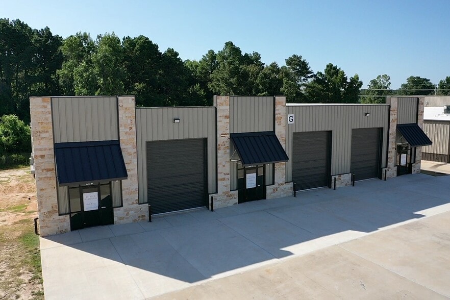 More Photos Of 1905 Longmire Rd, Conroe Unknown For Lease