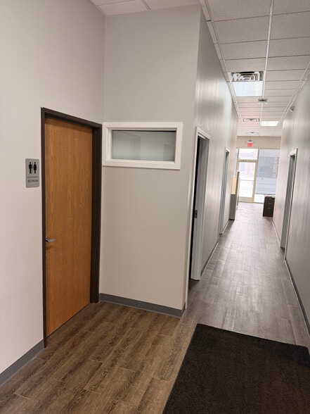 More Photos Of 53 S Washington St, Oxford Storefront For Sale