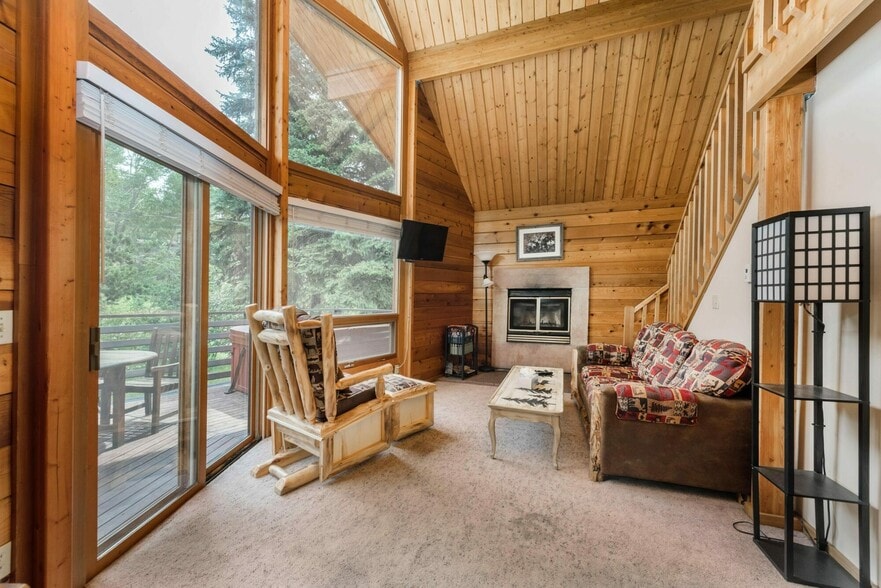 More Photos Of 1820 Fall River Rd, Estes Park Hotel For Sale