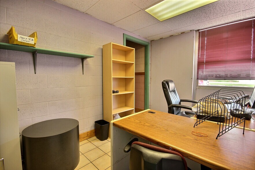 More Photos Of 1431 Production Rd, Fort Wayne Manufacturing For Sale