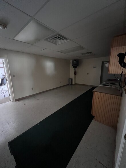 More Photos Of 1457 Bella Vista Dr, Columbia Light Distribution For Lease