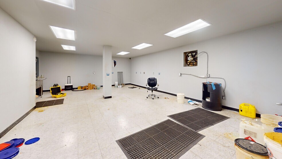 More Photos Of 516 S 1st Ave, Hillsboro Service For Lease