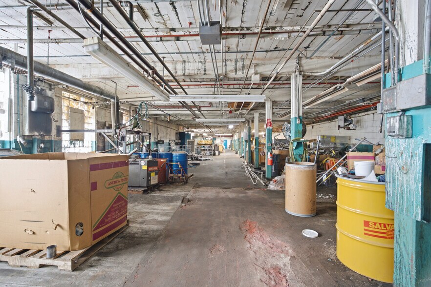 More Photos Of 59 Foundry St, Central Falls Manufacturing For Sale