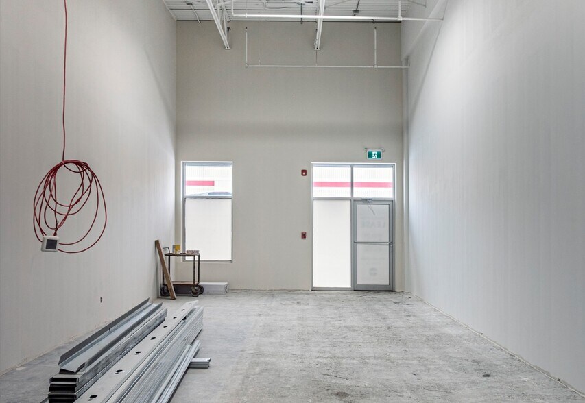 More Photos Of 9950 Macleod Trl SE, Calgary Freestanding For Lease