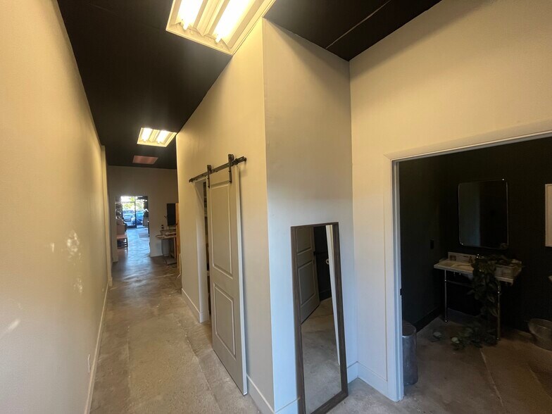 More Photos Of 9901-9935 Topanga Canyon Blvd, Chatsworth Unknown For Lease