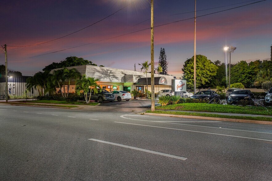 More Photos Of 802 SE 5th Ave, Delray Beach Restaurant For Sale