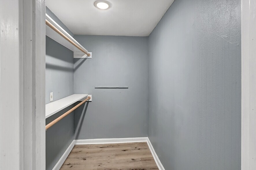 More Photos Of 5722 W 43rd St, Houston Specialty For Sale