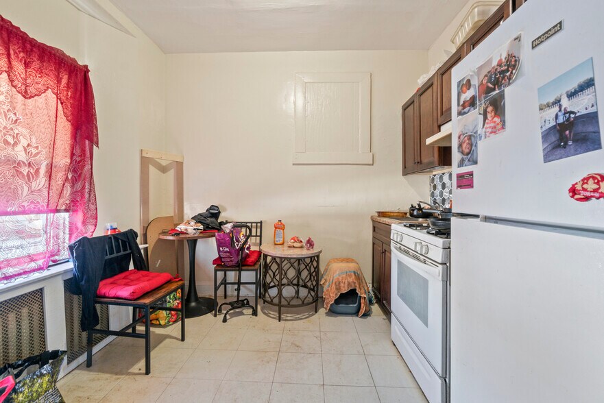 More Photos Of 3941 Lowndes Ave, Baltimore Multifamily For Sale