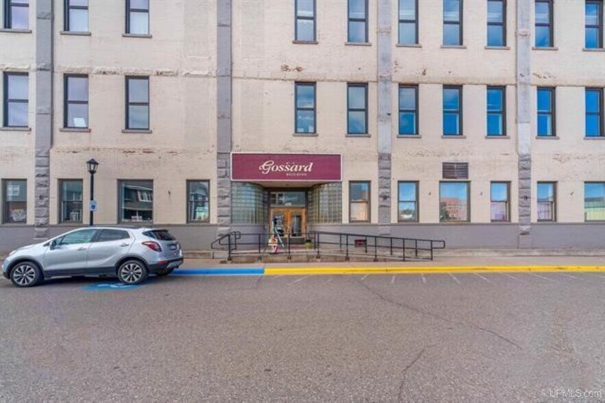 More Photos Of 308 Cleveland Ave, Ishpeming Medical For Sale