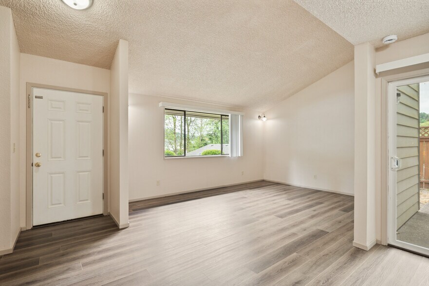 More Photos Of 157 Nevada Dr, Longview Apartments For Sale