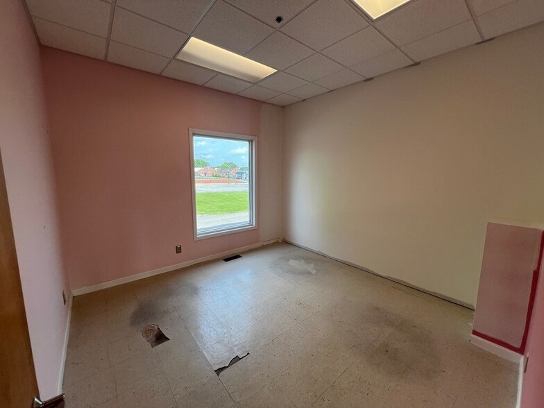 More Photos Of 201 N Oak Ave, Cookeville Medical For Lease