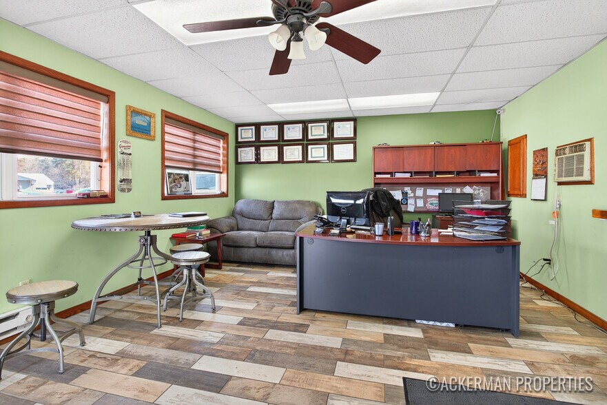 More Photos Of 8259 S Mason Dr, Newaygo Auto Repair For Sale