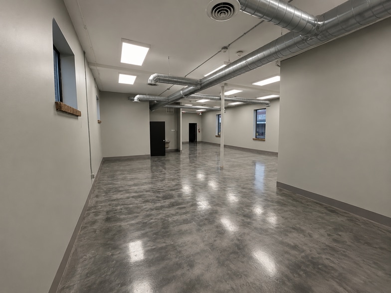 More Photos Of 223-229 Lake Ave, Traverse City Medical For Lease