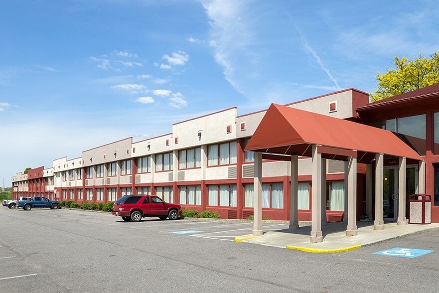 More Photos Of 6625 Dean Memorial Pky, Hudson Hotel For Sale