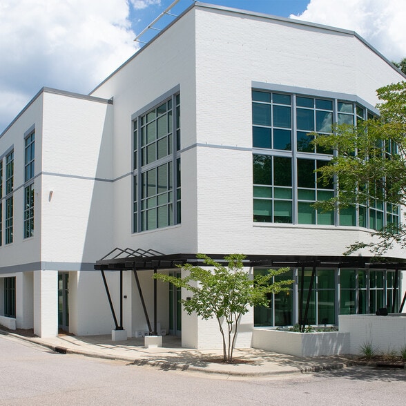 Primary Photo Of 105 SW Cary Pky, Cary Medical For Lease