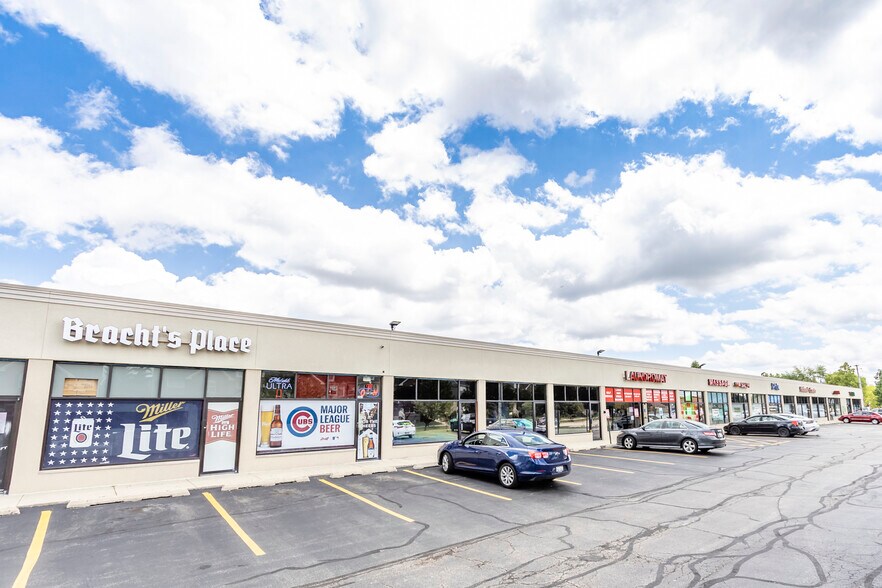 More Photos Of 355-399 S Prospect Ave, Bartlett Unknown For Lease