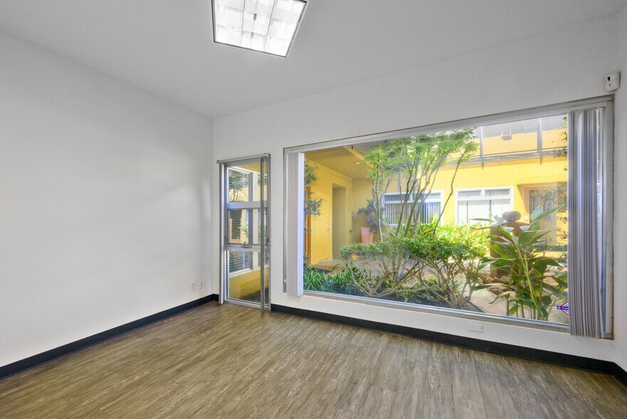 More Photos Of 3611 Motor Ave, Los Angeles Loft Creative Space For Sale