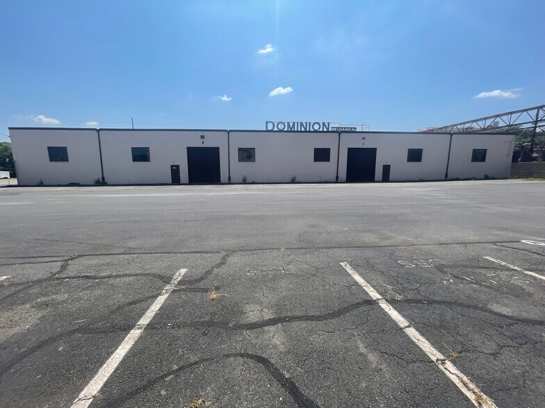 More Photos Of 9129 Euclid Ave, Manassas Warehouse For Lease