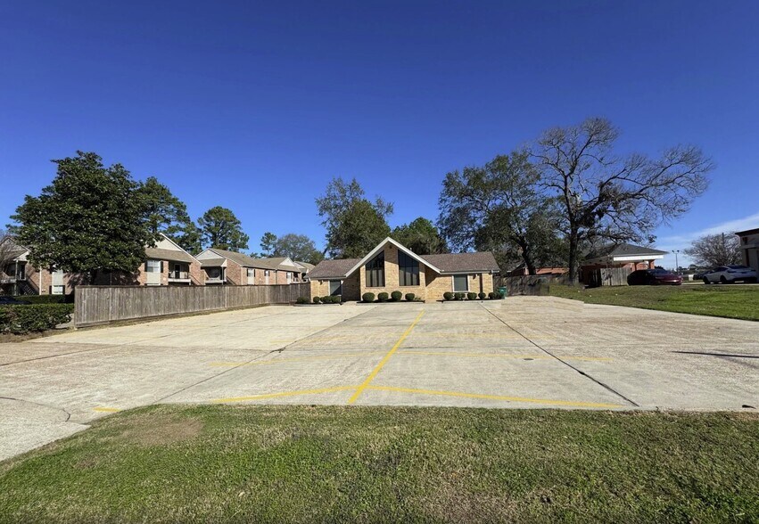 More Photos Of 2204 Sunpark Dr, Conroe Office For Sale