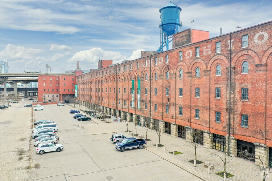 More Photos Of 700 W Pete Rose Way, Cincinnati Loft Creative Space For Lease