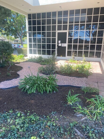 More Photos Of 1741 Fiske Pl, Oxnard Warehouse For Sale