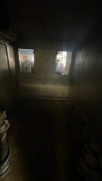 More Photos Of 2294 Industrial Pky W, Hayward Restaurant For Lease