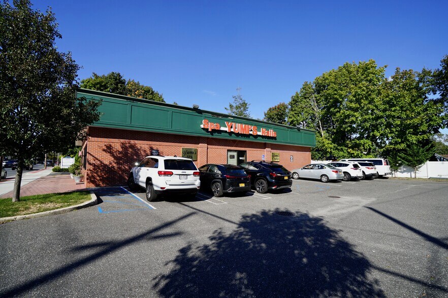 More Photos Of 405-407 Lake Ave, Saint James Freestanding For Sale