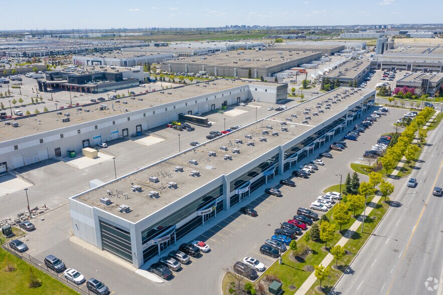 More Photos Of 81 Zenway Blvd, Vaughan Showroom For Lease