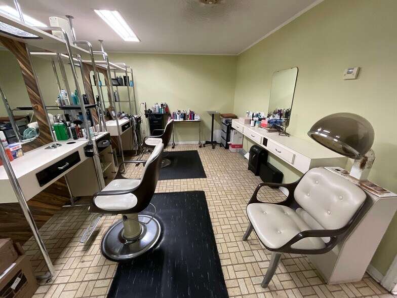 More Photos Of 1609 Hemingway Hwy, Hemingway Storefront Retail Residential For Sale