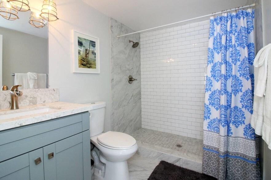 More Photos Of 1146-1148 Garnet Ave, San Diego General Retail For Sale